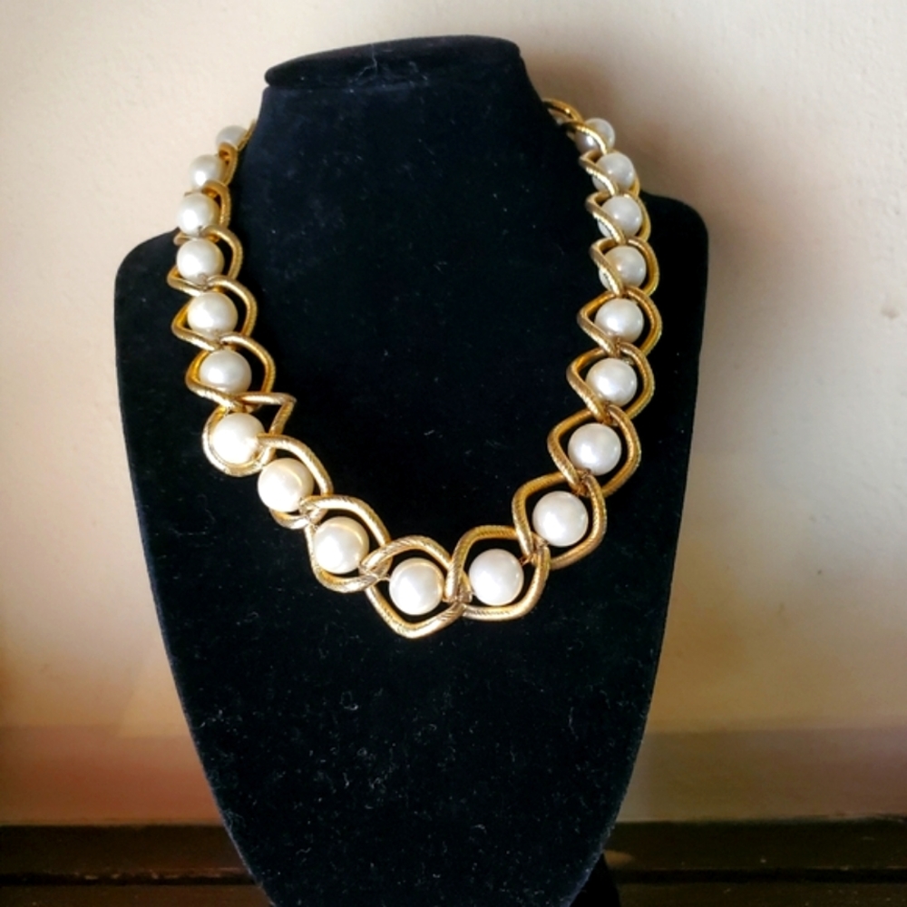 Napier Vintage Art Deco Style Yellow Gold Tone Faux Pearl Scrolled Choke…